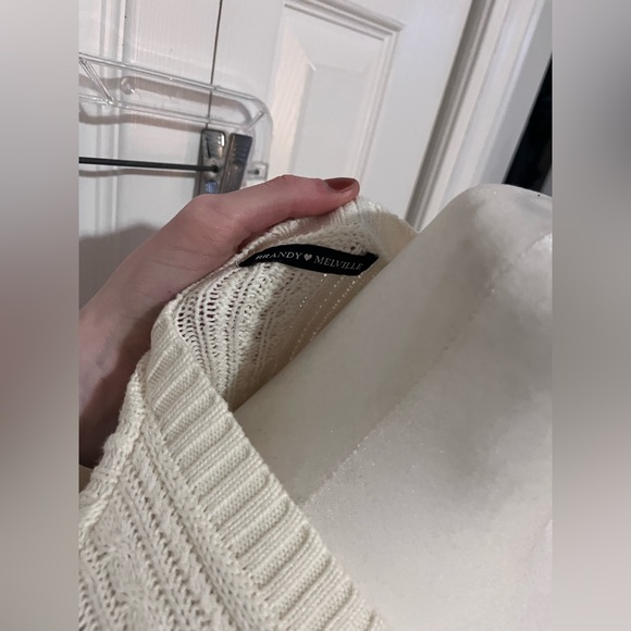 Brandy Melville Cable Knit Cardigan White Small - Picture 3 of 4